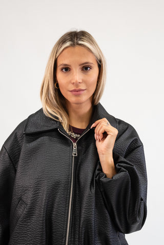 Bomber Ecopelle Martellata nero|Colore:Nero