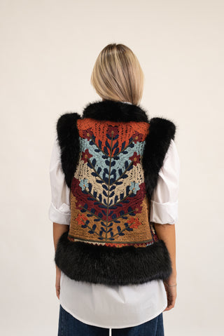 Gilet Corto Pelliccia con Ricamo nero|Colore:Nero