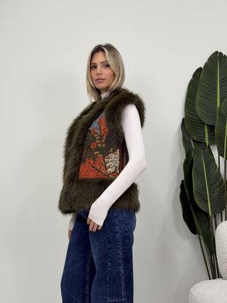 Gilet Corto Pelliccia con Ricamo verde militare|Colore:Verde militare