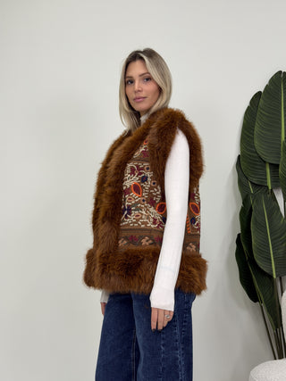 Gilet Corto Pelliccia con Ricamo coccio|Colore:Coccio